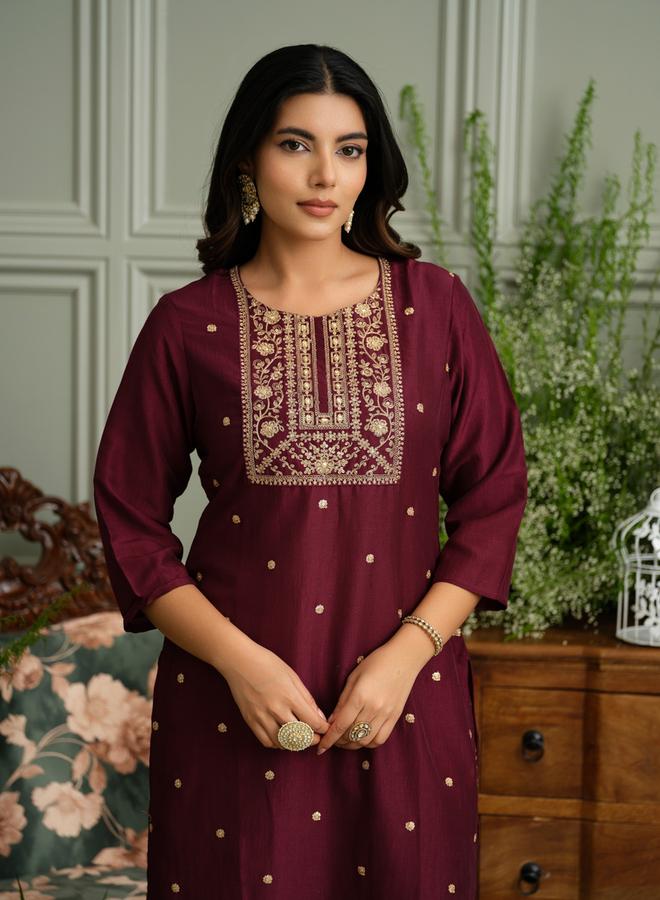 DW Women Floral Embroidered Sequined Raw Silk Kurta - Image 3